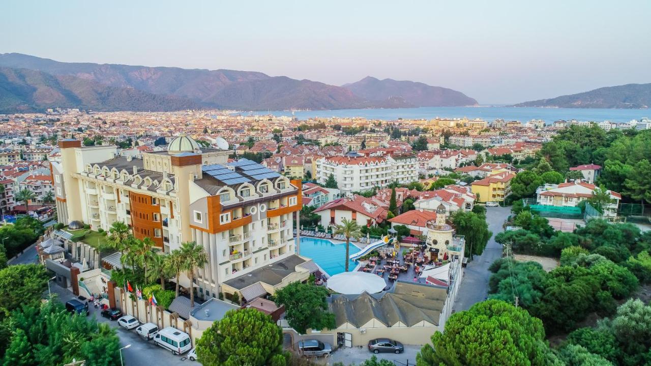 Grand Cettia Hotel 말마리스 외부 사진