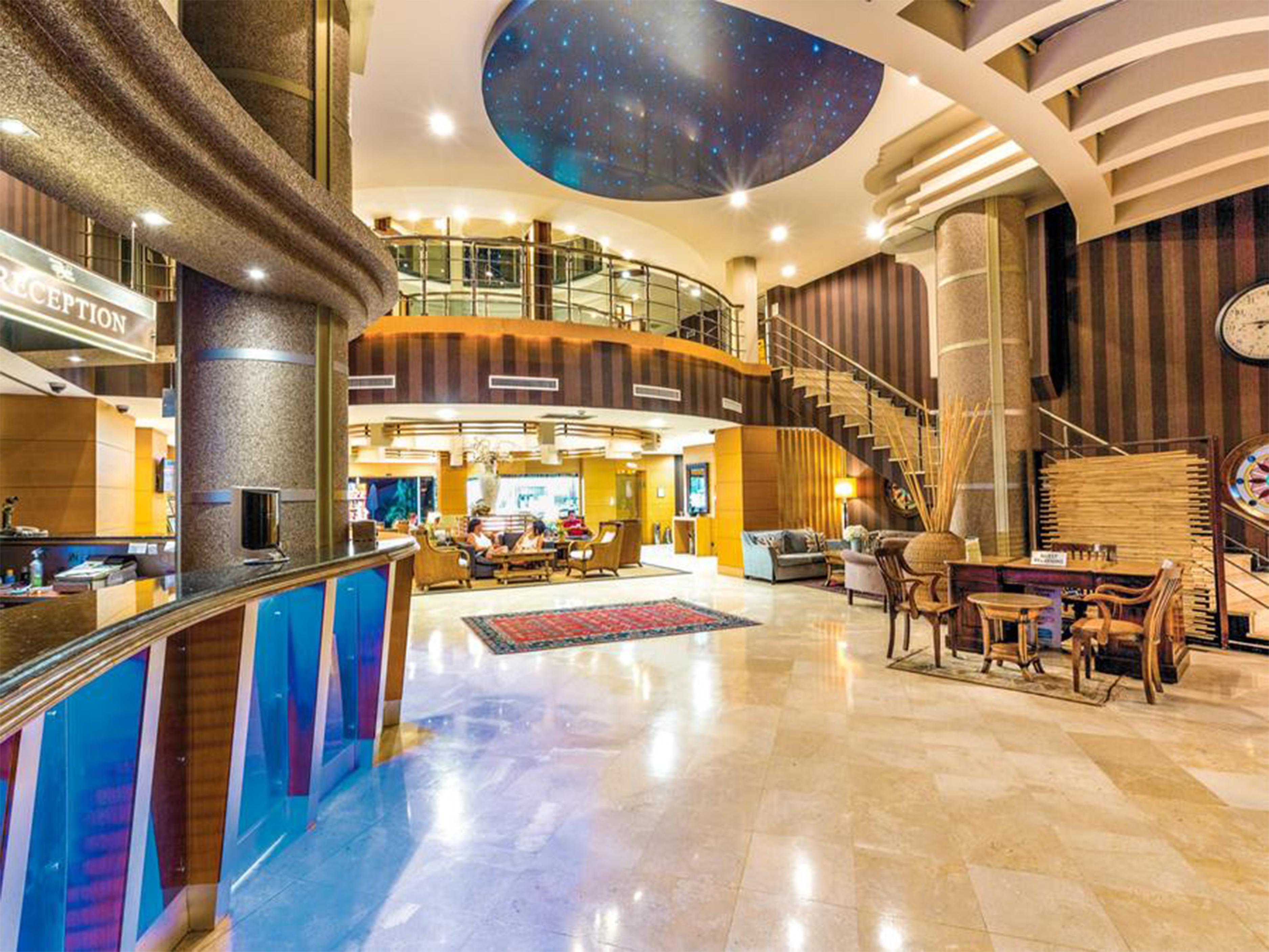 Grand Cettia Hotel 말마리스 외부 사진